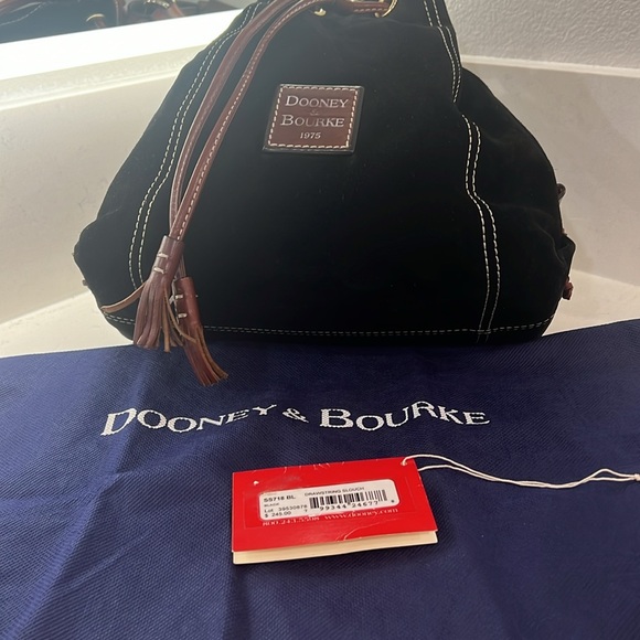 Dooney & Bourke EUC Suede bucket bag Black with dust bag - Picture 3 of 16